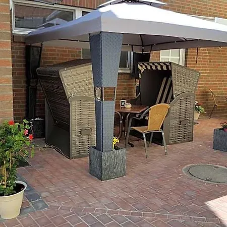 Drostenhof Garni Hotel 3*