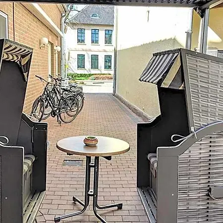Drostenhof Garni Hotel 3*